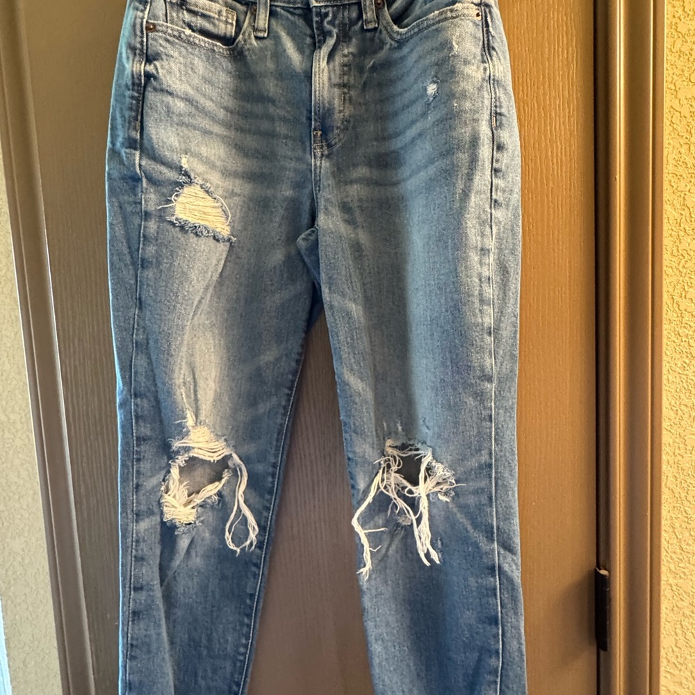 Old Navy Light Blue Distressed Boyfriend Jeans